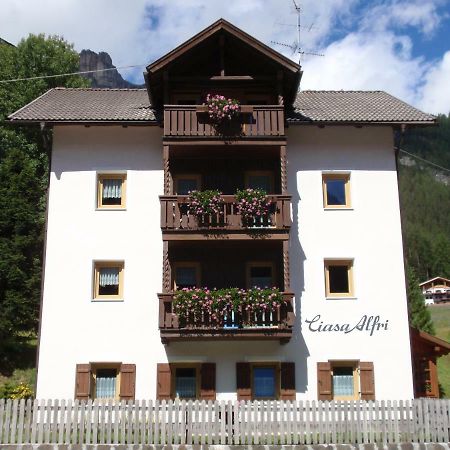 Hotel Ciasa Alfri La Villa  Esterno foto